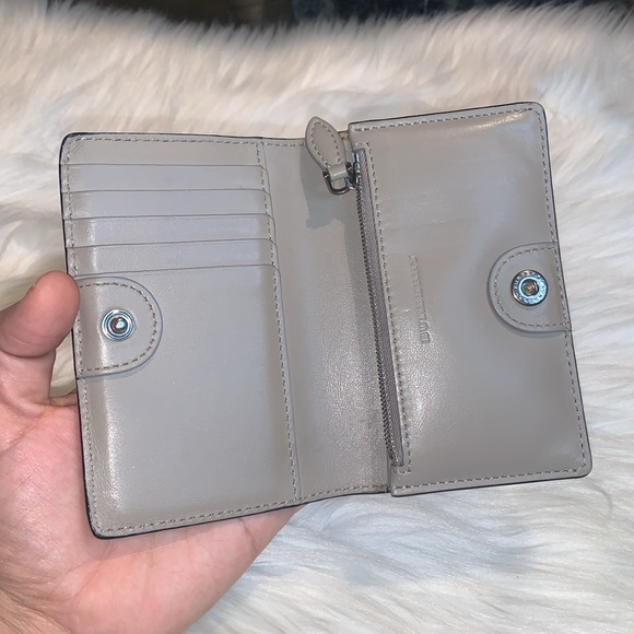 Burberry Chalk Pink Embossed Crest Leather Card Coin Wallet - Picture 6 of 17